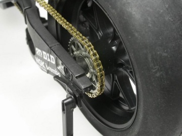 Łańcuch napędowy do Yamaha YZR M1 - złoty - Top Studio TD23014