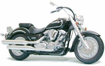 Yamaha XV1600 RoadStar - Tamiya 14080