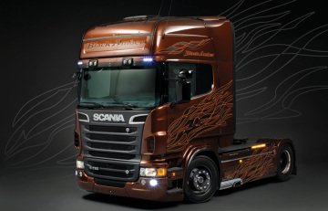 Scania R730 V8 Black Amber Italeri 3897